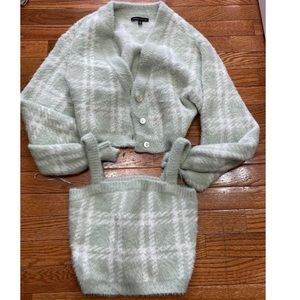 Kendall and Kylie cozy knit cardigan and crop top sweater set in mint green!